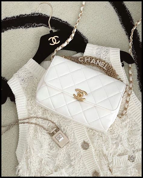 chanel vintage handbags paris|Chanel bags 2022 price.